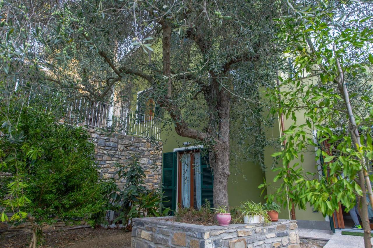 Appartamenti Arco Antico San Bartolomeo Al Mare Exterior photo